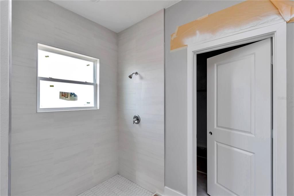 На продажу: $309,900 (4 спален, 3 ванн, 1905 Квадратных фут)