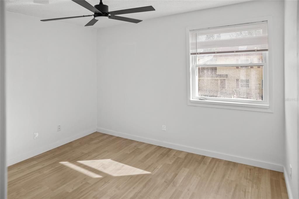 На продажу: $209,000 (3 спален, 2 ванн, 1432 Квадратных фут)