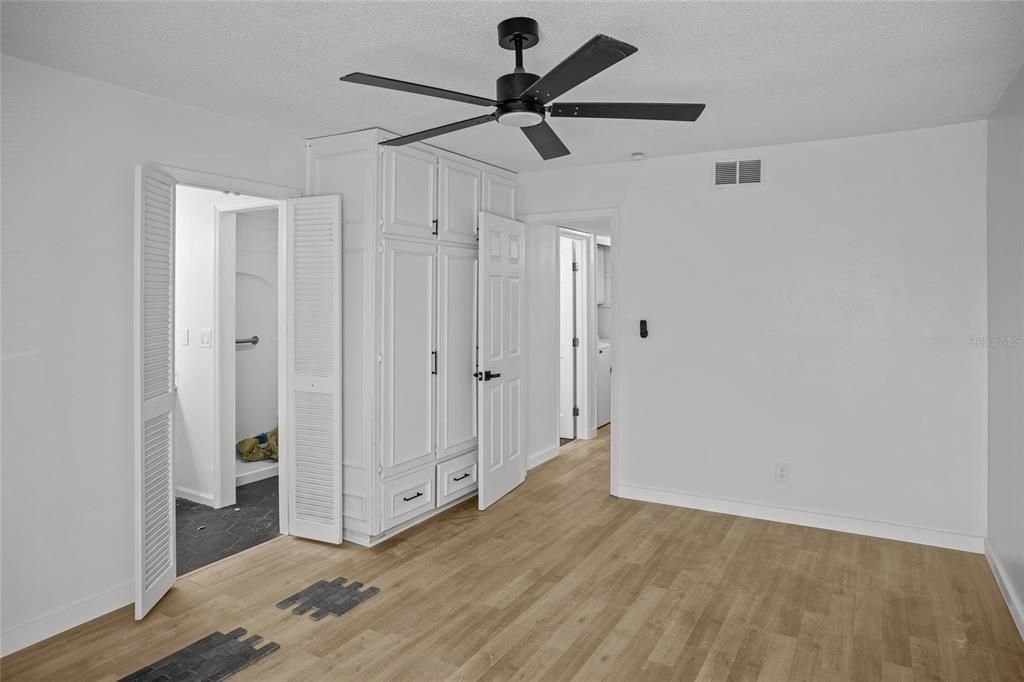 На продажу: $209,000 (3 спален, 2 ванн, 1432 Квадратных фут)