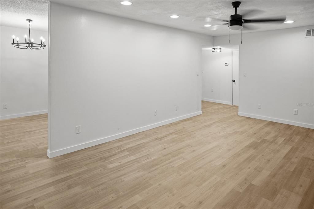 На продажу: $209,000 (3 спален, 2 ванн, 1432 Квадратных фут)