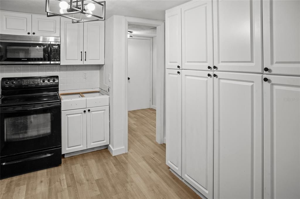 На продажу: $209,000 (3 спален, 2 ванн, 1432 Квадратных фут)