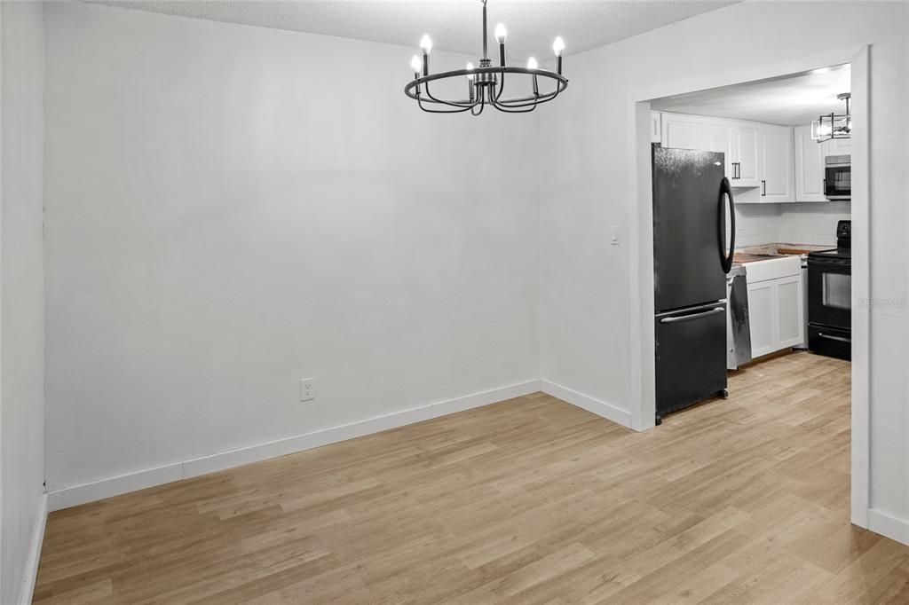 На продажу: $209,000 (3 спален, 2 ванн, 1432 Квадратных фут)