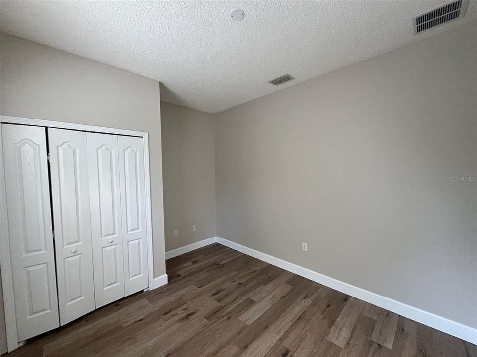 For Rent: $2,367 (4 beds, 2 baths, 1710 Square Feet)