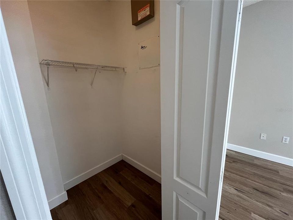 For Rent: $2,367 (4 beds, 2 baths, 1710 Square Feet)