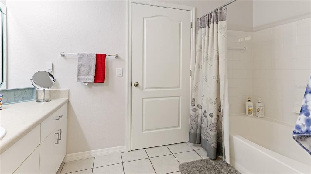 待售: $234,900 (2 贝兹, 2 浴室, 1089 平方英尺)