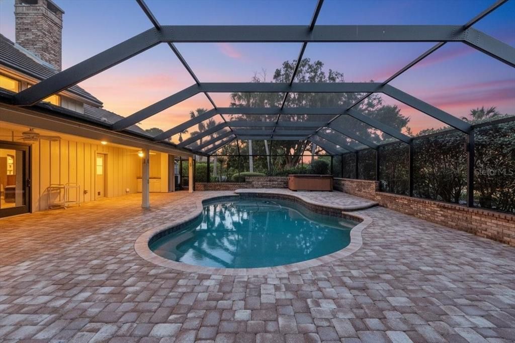 For Sale: $1,300,000 (6 beds, 4 baths, 4468 Square Feet)