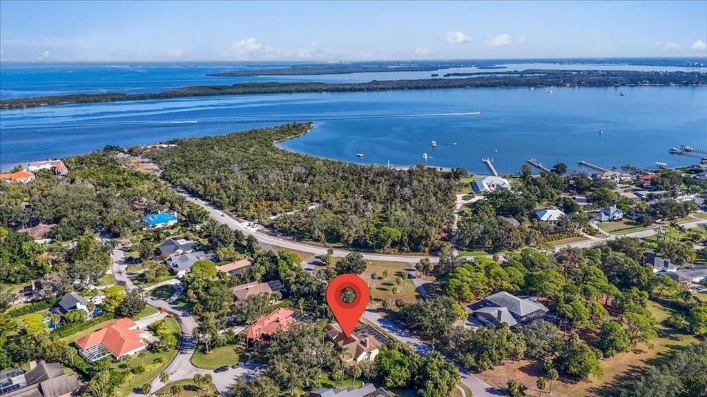 For Sale: $1,300,000 (6 beds, 4 baths, 4468 Square Feet)