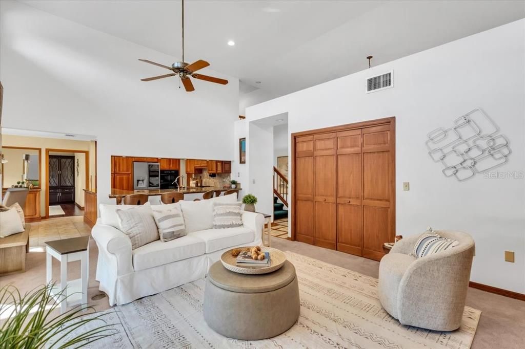 For Sale: $1,300,000 (6 beds, 4 baths, 4468 Square Feet)