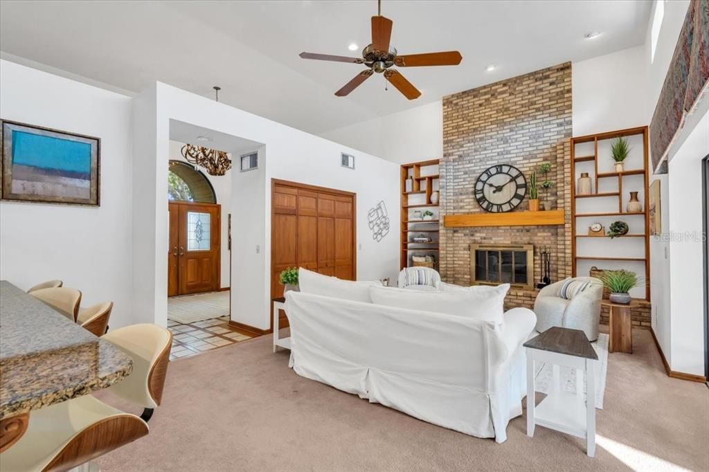 For Sale: $1,300,000 (6 beds, 4 baths, 4468 Square Feet)