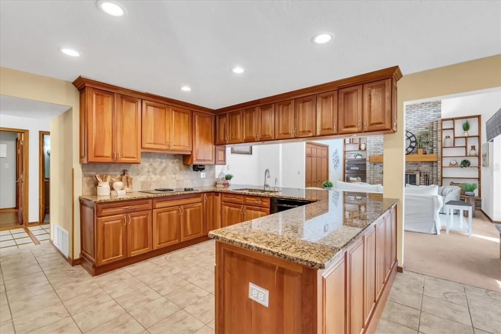 For Sale: $1,300,000 (6 beds, 4 baths, 4468 Square Feet)