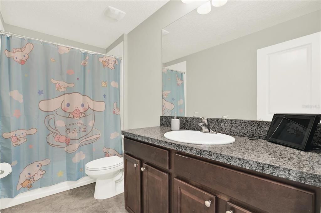 На продажу: $350,000 (3 спален, 2 ванн, 1615 Квадратных фут)