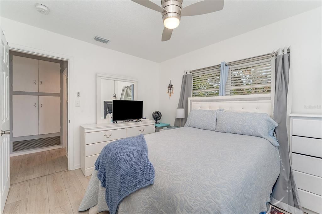 待售: $435,000 (4 贝兹, 3 浴室, 2234 平方英尺)