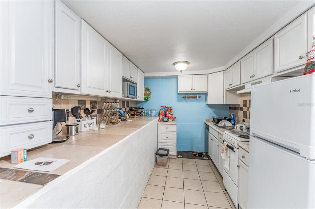 待售: $435,000 (4 贝兹, 3 浴室, 2234 平方英尺)