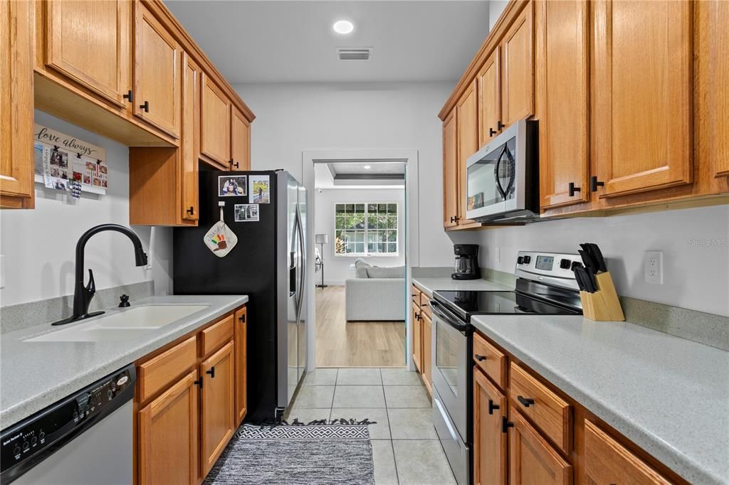 Active With Contract: $5,500 (4 beds, 3 baths, 3014 Square Feet)