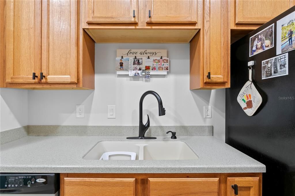 Active With Contract: $5,500 (4 beds, 3 baths, 3014 Square Feet)