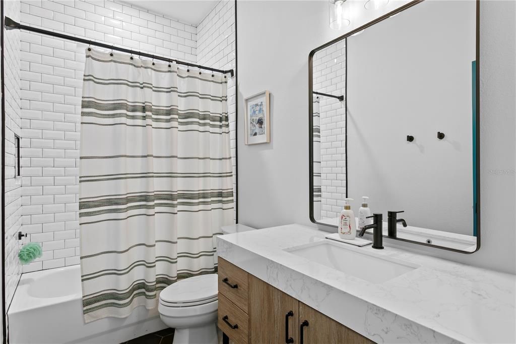 Active With Contract: $5,500 (4 beds, 3 baths, 3014 Square Feet)