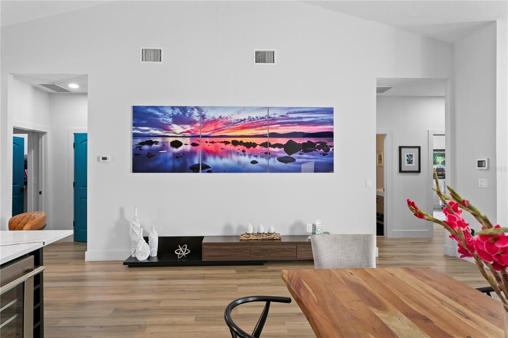 Active With Contract: $5,500 (4 beds, 3 baths, 3014 Square Feet)