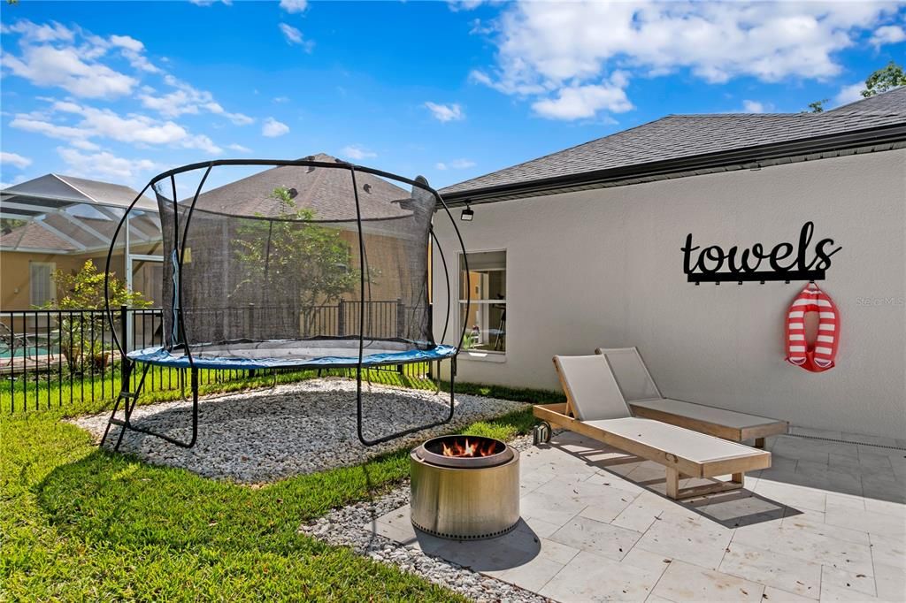 Active With Contract: $5,500 (4 beds, 3 baths, 3014 Square Feet)