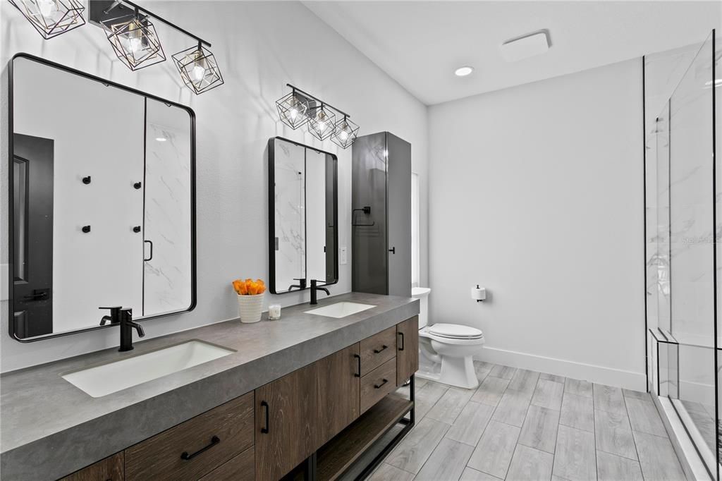 Active With Contract: $5,500 (4 beds, 3 baths, 3014 Square Feet)