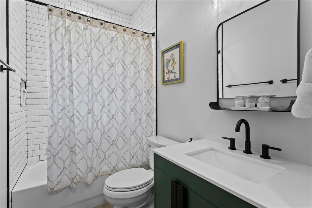 Active With Contract: $5,500 (4 beds, 3 baths, 3014 Square Feet)