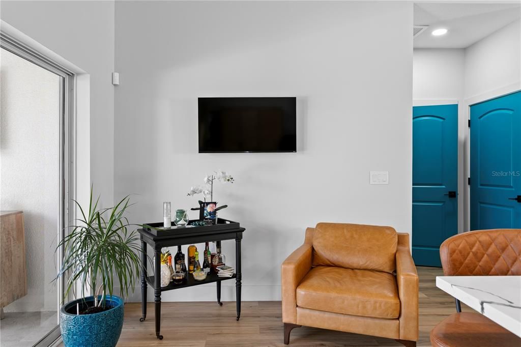 Active With Contract: $5,500 (4 beds, 3 baths, 3014 Square Feet)