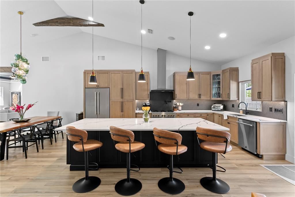 Active With Contract: $5,500 (4 beds, 3 baths, 3014 Square Feet)