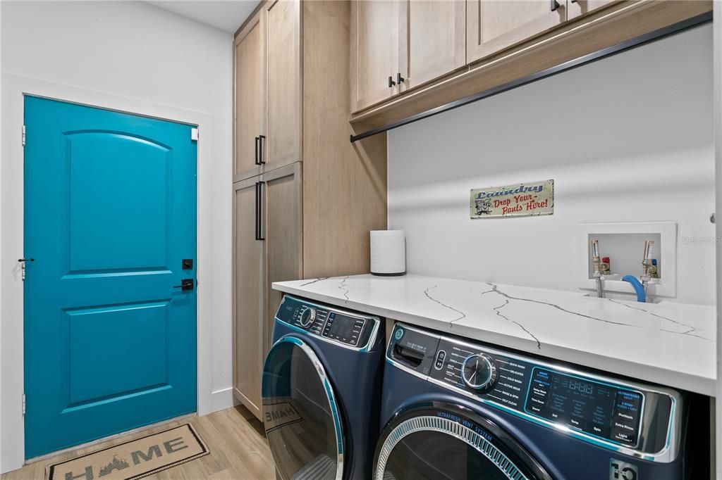 Active With Contract: $5,500 (4 beds, 3 baths, 3014 Square Feet)