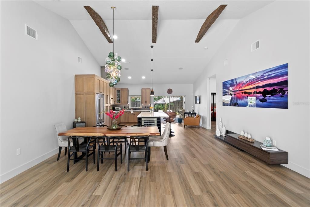 Active With Contract: $5,500 (4 beds, 3 baths, 3014 Square Feet)