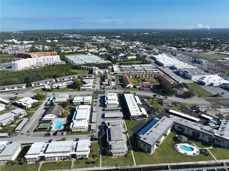 For Sale: $135,000 (2 beds, 2 baths, 1104 Square Feet)