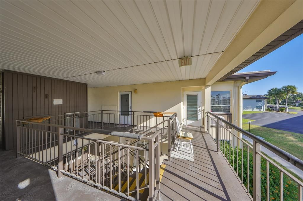 For Sale: $140,000 (2 beds, 2 baths, 1104 Square Feet)