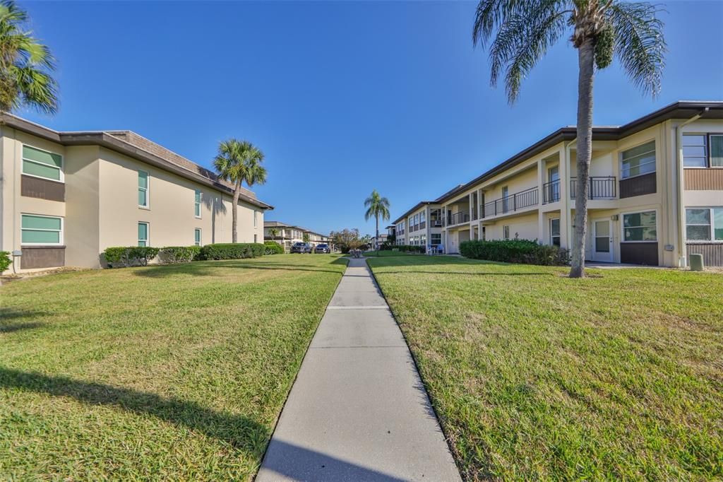 For Sale: $140,000 (2 beds, 2 baths, 1104 Square Feet)