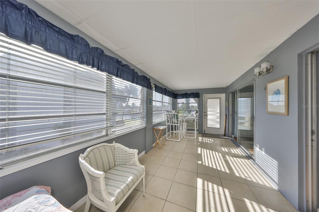 For Sale: $140,000 (2 beds, 2 baths, 1104 Square Feet)