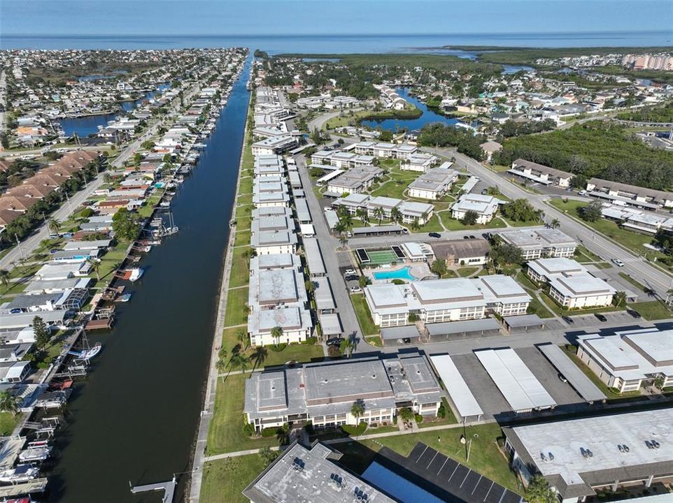 For Sale: $140,000 (2 beds, 2 baths, 1104 Square Feet)