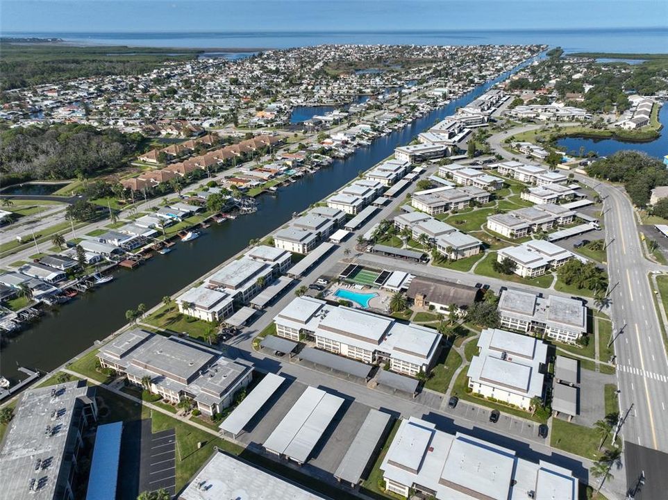 For Sale: $140,000 (2 beds, 2 baths, 1104 Square Feet)