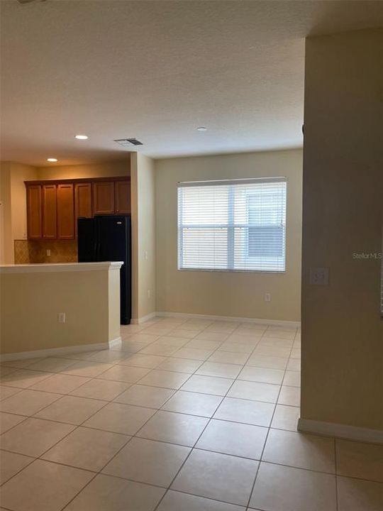 En Renta: $2,745 (3 camas, 2 baños, 2111 Pies cuadrados)