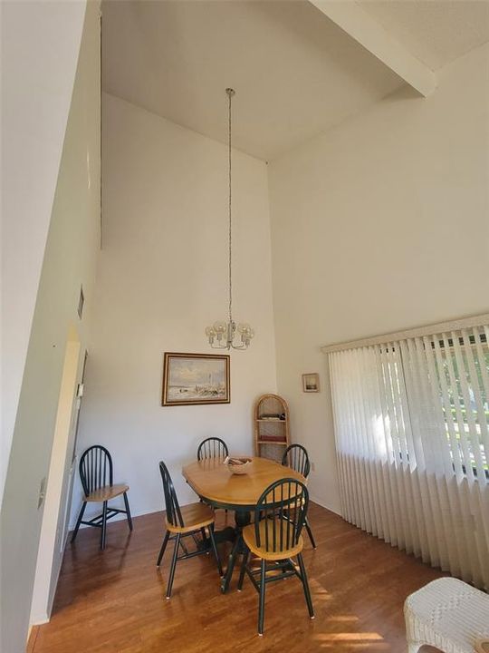 待售: $268,000 (3 贝兹, 2 浴室, 1494 平方英尺)