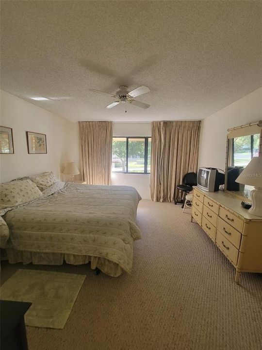 待售: $268,000 (3 贝兹, 2 浴室, 1494 平方英尺)