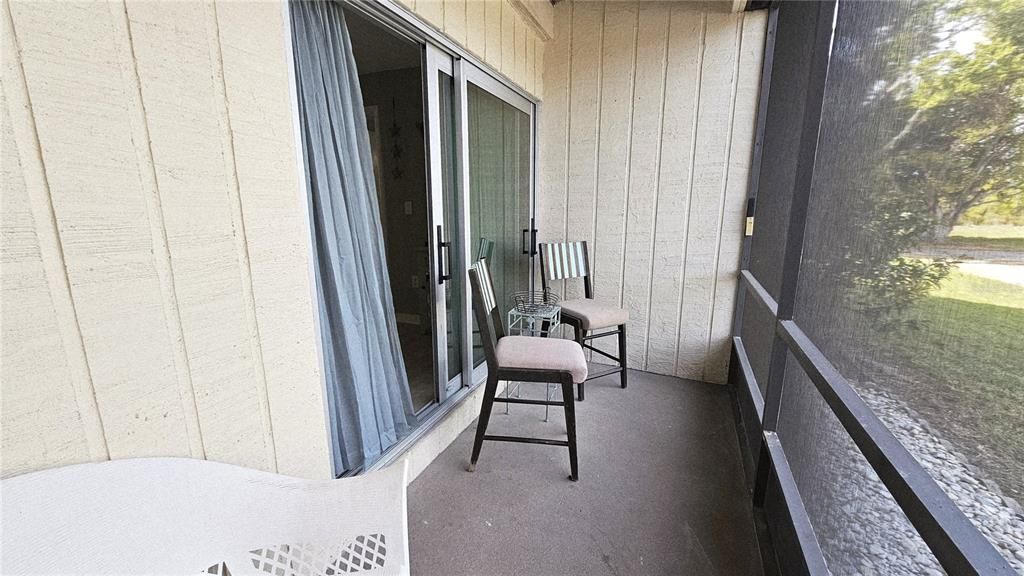 For Rent: $2,750 (2 beds, 2 baths, 1228 Square Feet)