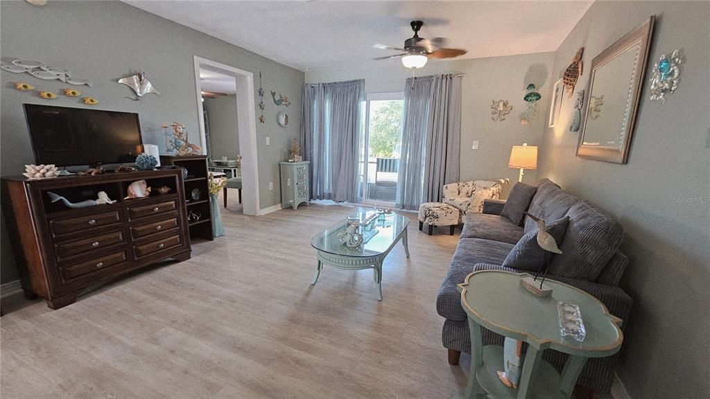 For Rent: $2,750 (2 beds, 2 baths, 1228 Square Feet)