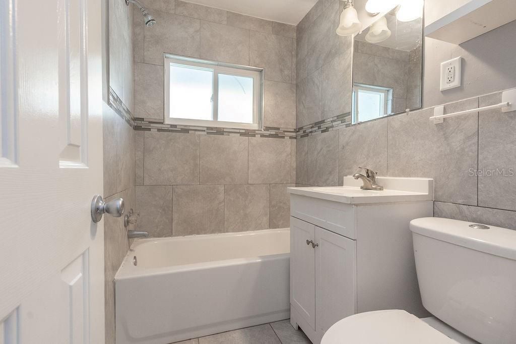 出租: $1,750 (2 贝兹, 1 浴室, 1104 平方英尺)