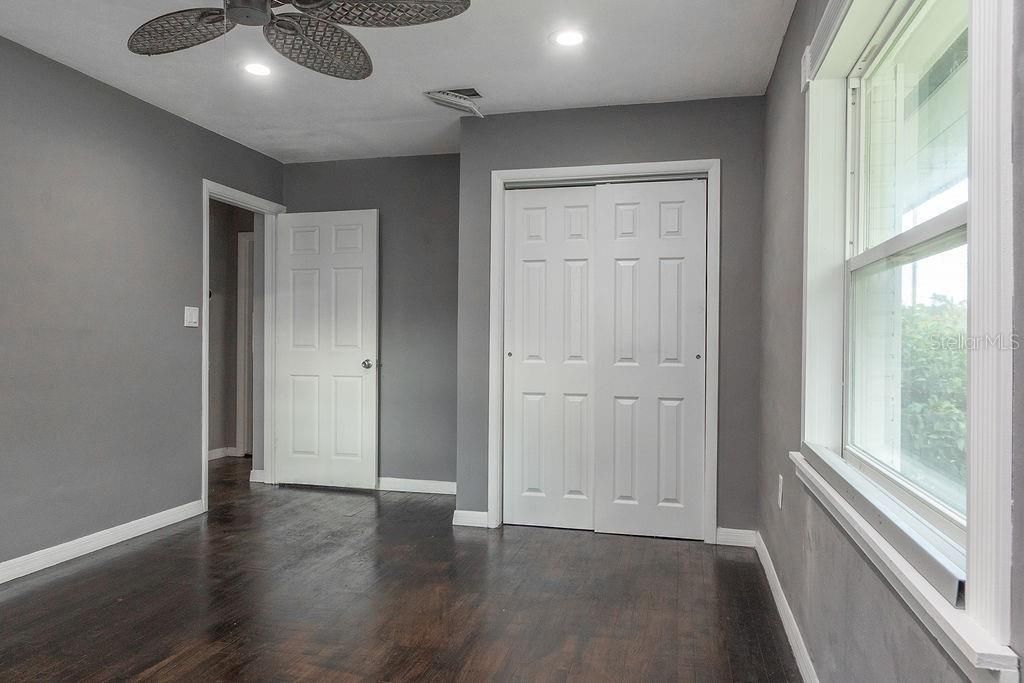 出租: $1,750 (2 贝兹, 1 浴室, 1104 平方英尺)