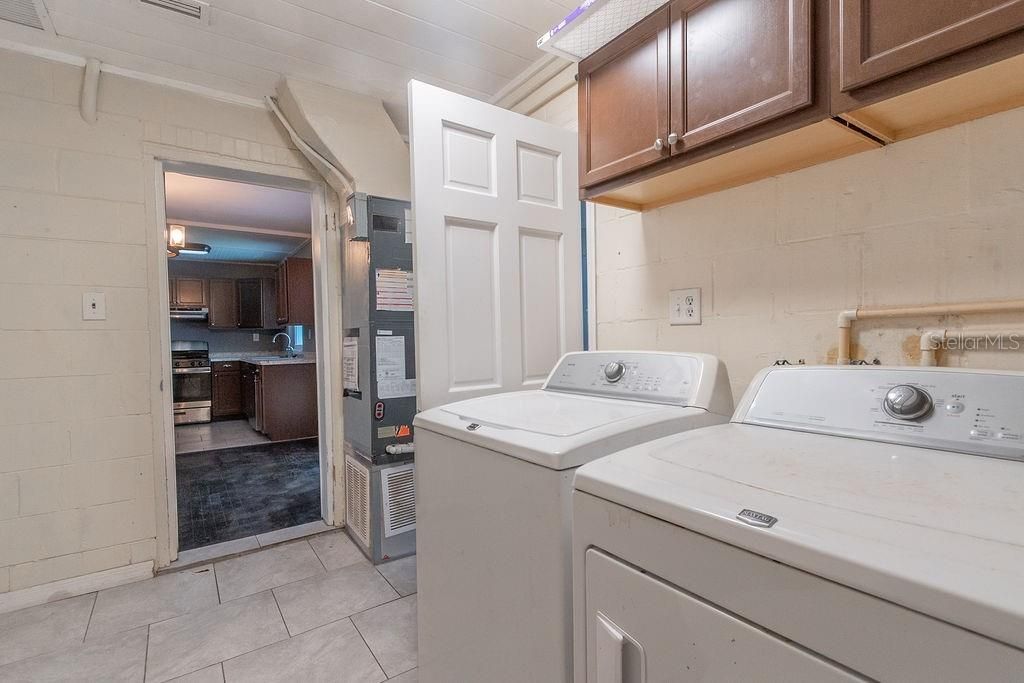 出租: $1,750 (2 贝兹, 1 浴室, 1104 平方英尺)