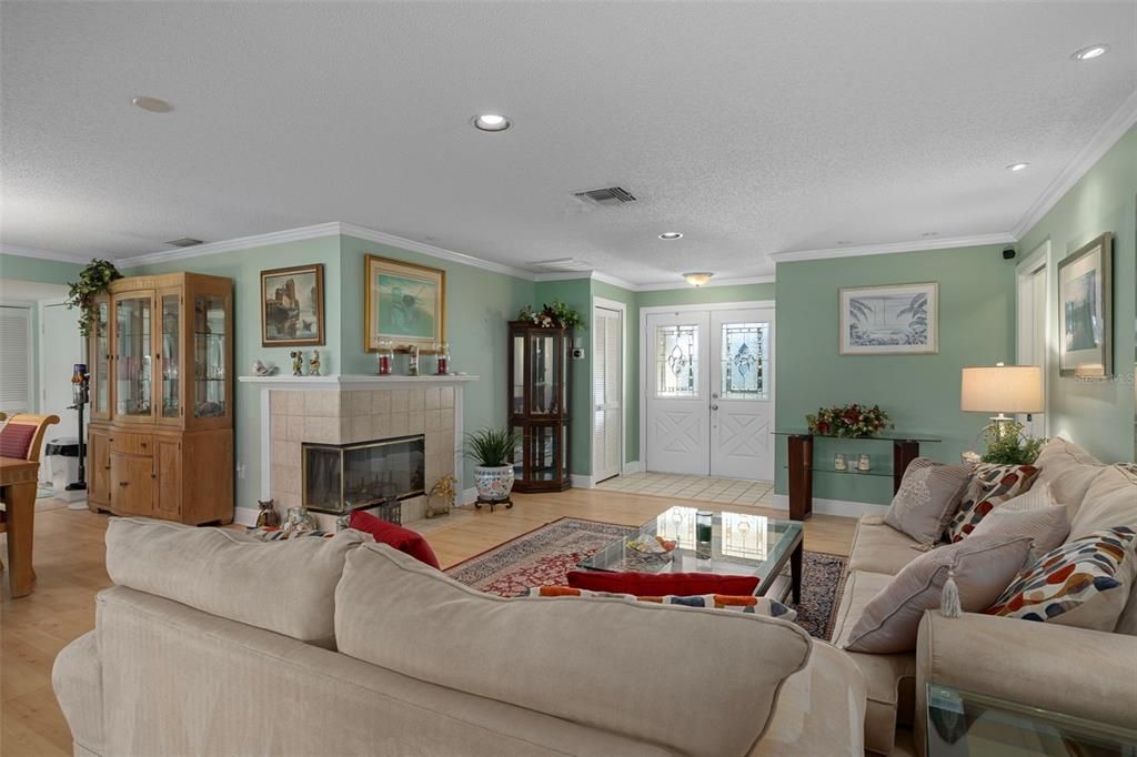 For Rent: $3,400 (2 beds, 2 baths, 1426 Square Feet)