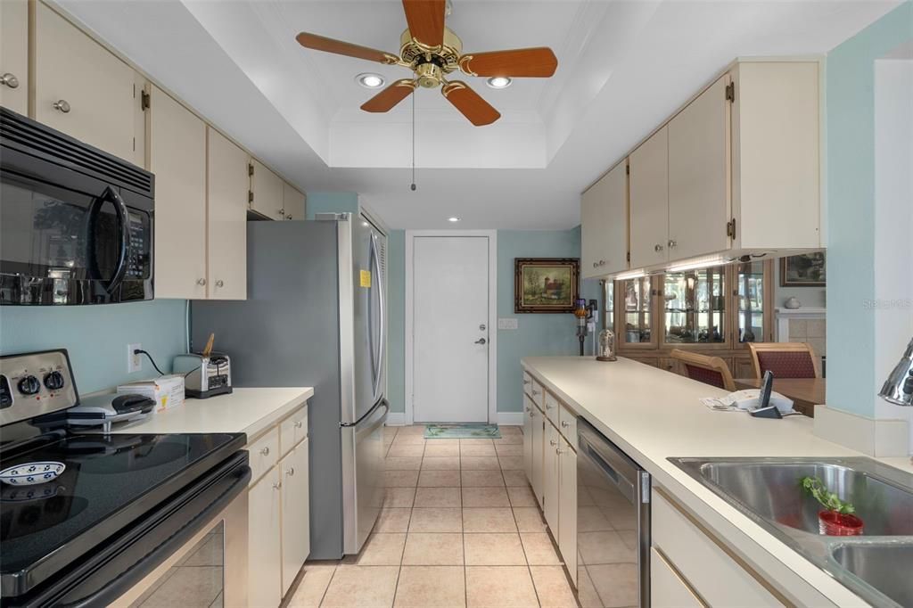 For Rent: $3,400 (2 beds, 2 baths, 1426 Square Feet)