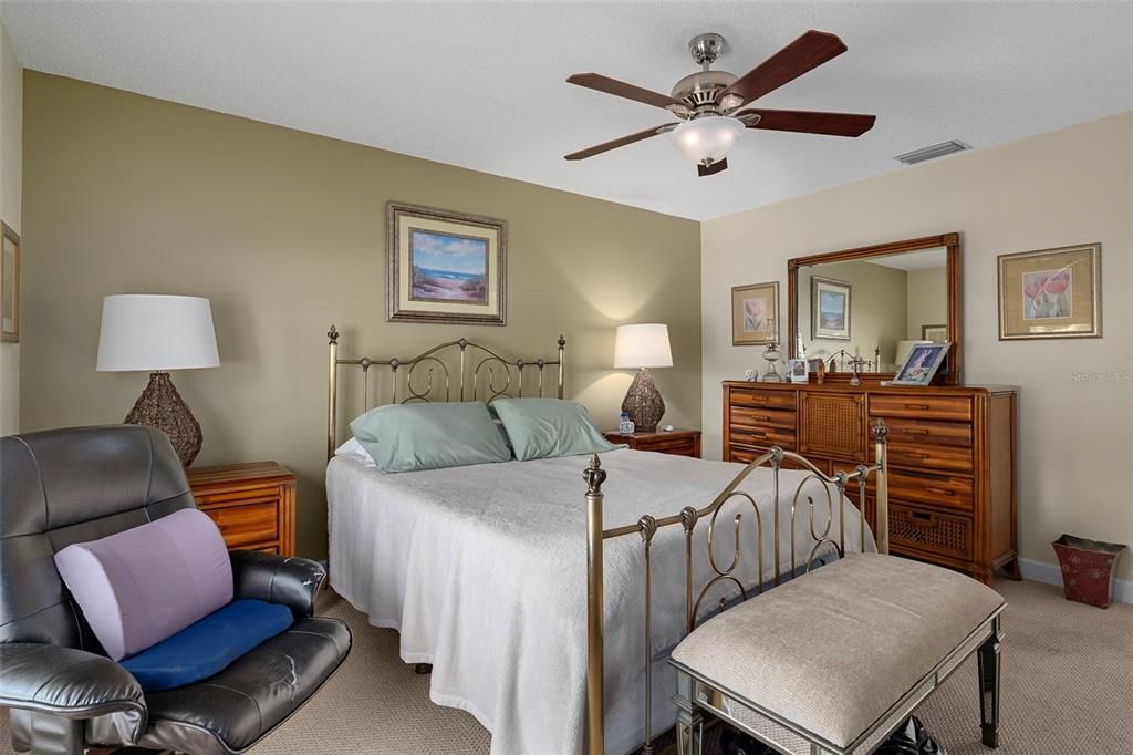 For Rent: $3,400 (2 beds, 2 baths, 1426 Square Feet)