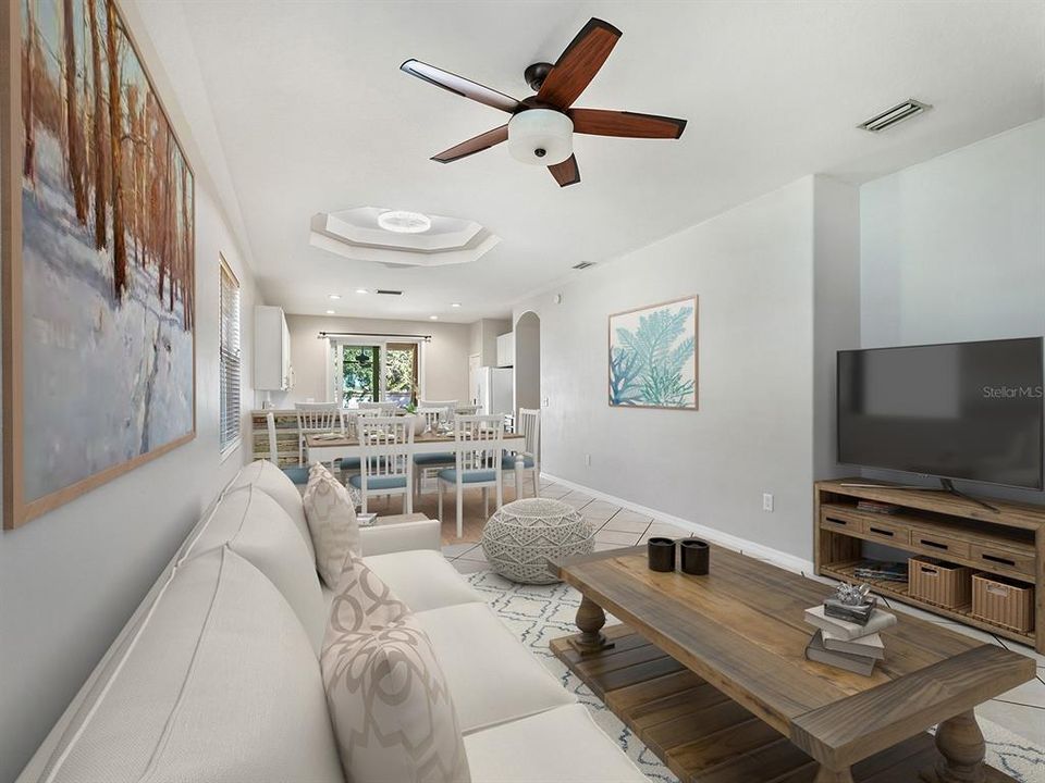 Active With Contract: $412,000 (3 beds, 2 baths, 1320 Square Feet)