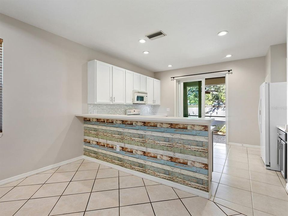 Active With Contract: $412,000 (3 beds, 2 baths, 1320 Square Feet)