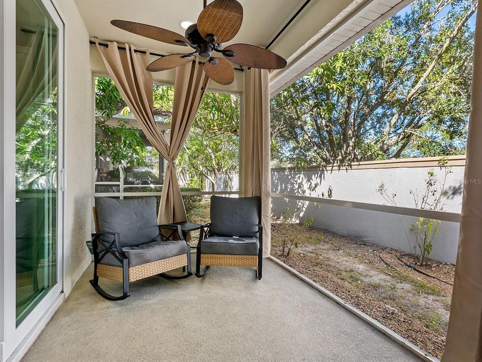 Active With Contract: $412,000 (3 beds, 2 baths, 1320 Square Feet)