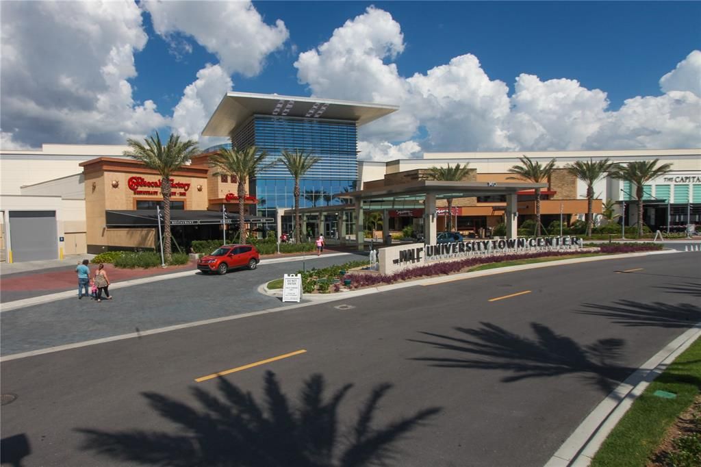 Active With Contract: $412,000 (3 beds, 2 baths, 1320 Square Feet)