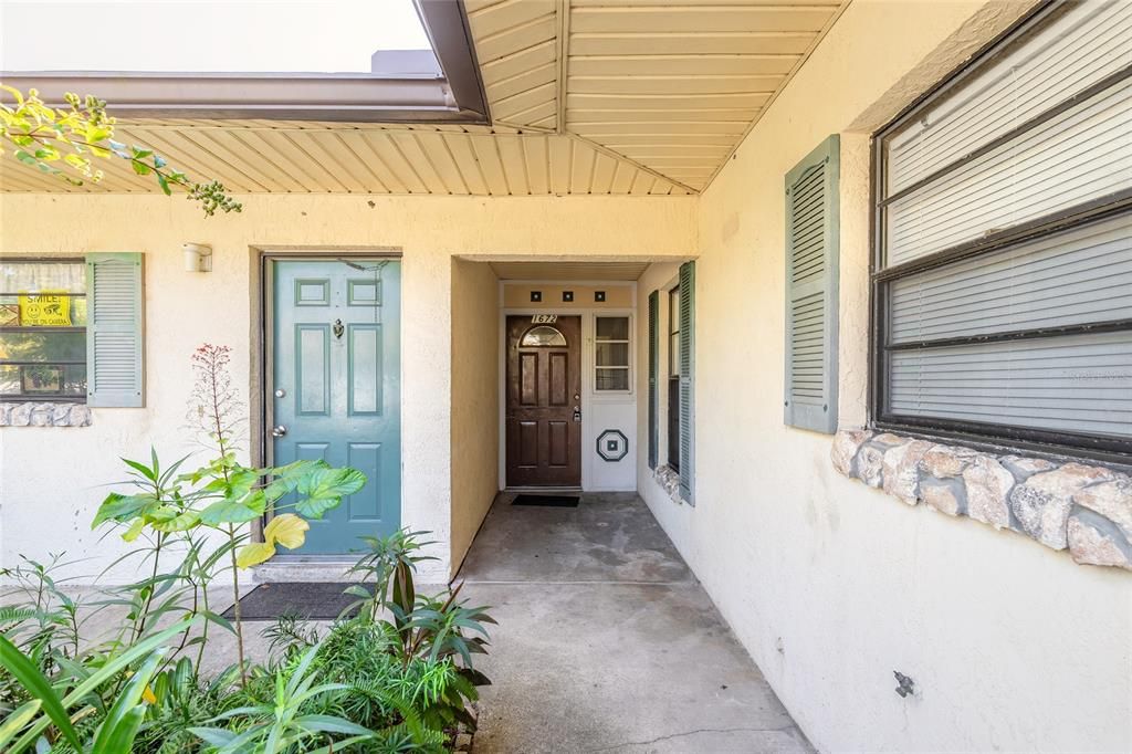 待售: $115,000 (2 贝兹, 1 浴室, 975 平方英尺)